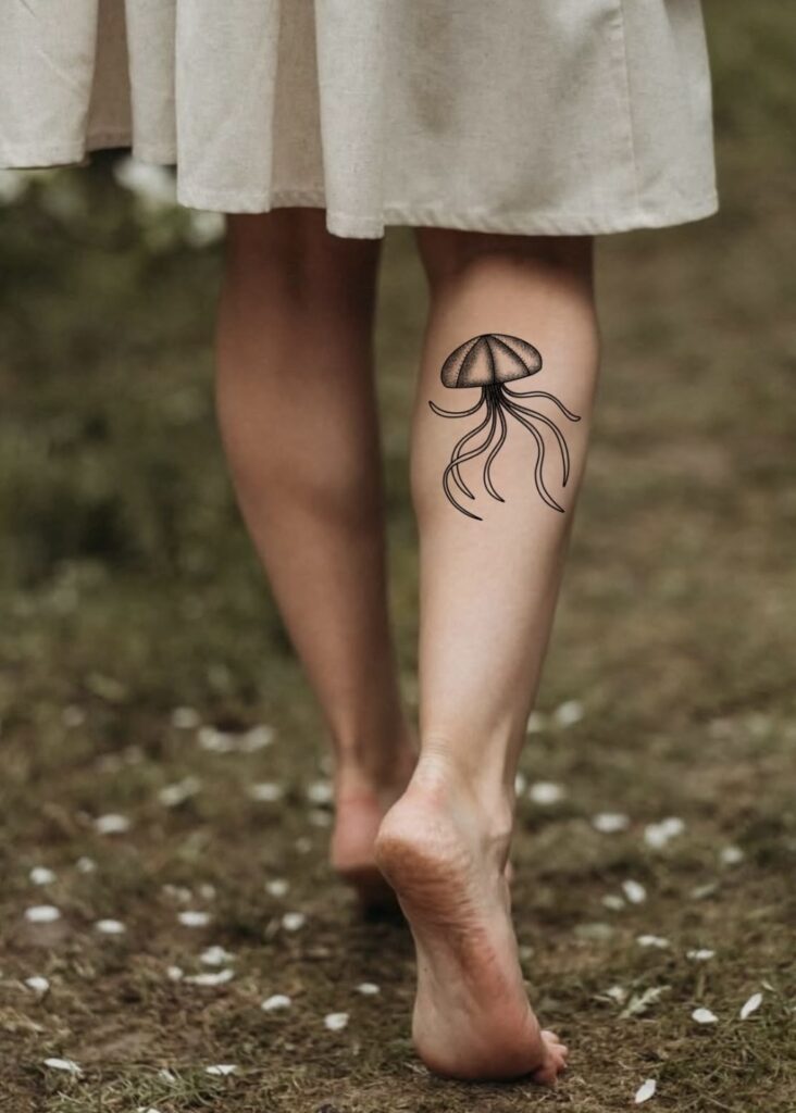 Flash tattoo « Forêt enchantée » dessiné par 6rius Tattoo près de Mulhouse, vue 3.