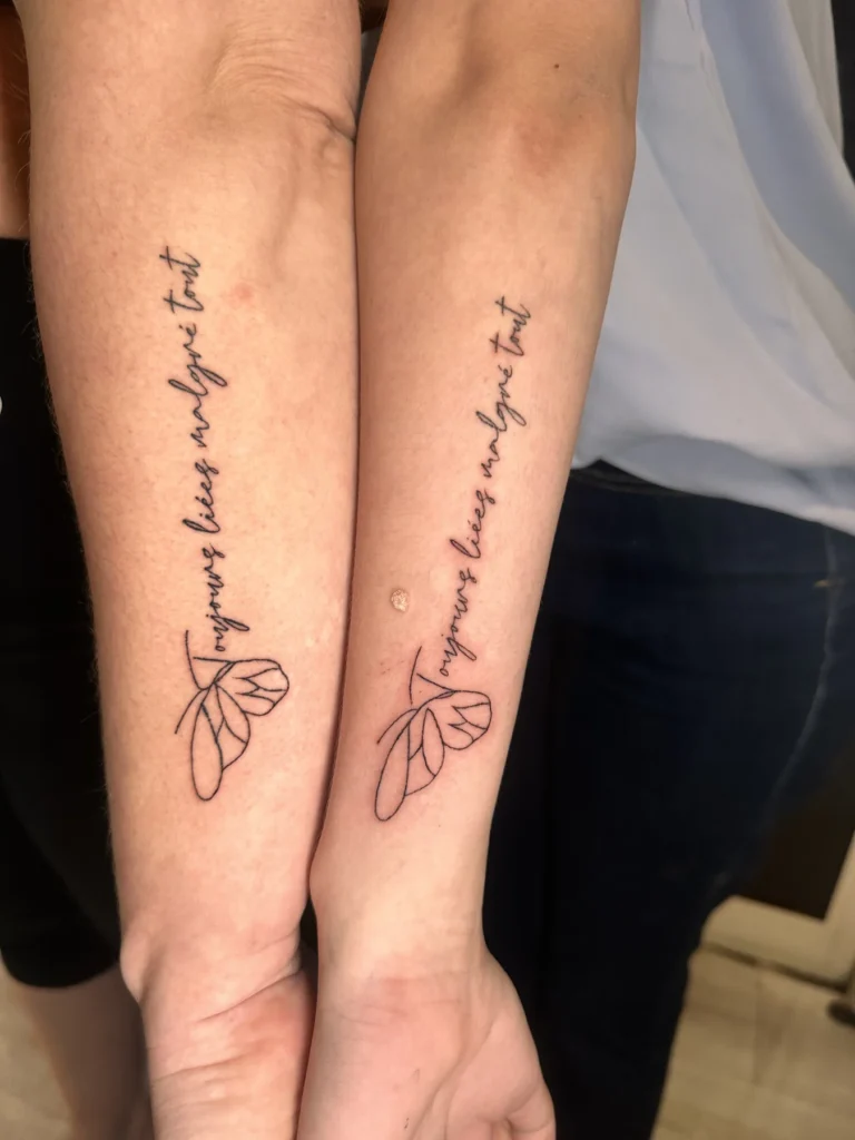 Tatouage « Lotus en duo » réalisé par 6rius Tattoo près de Mulhouse.